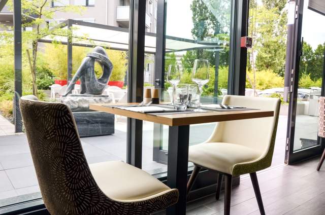 table au restaurant de l'Athena Spa à Strasbourg
